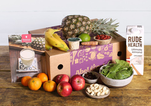 This seasonal smoothie recipe box by Abel & Cole is 100% organic.