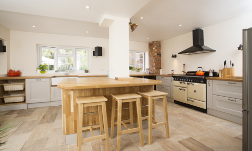 A customer who visited our Gloucestershire kitchen showroom created this kitchen.
