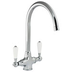 This Reginox Elbe kitchen sink tap is the perfect monobloc tap for a traditional kitchen.