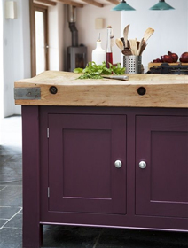 Kitchen island unit painted in Farrow & Ball’s Brinjal.
