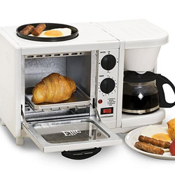 Cook your whole breakfast at once with this 3-in-1 breakfast station