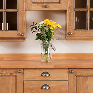 Savvy Storage Solutions for Oak Kitchens