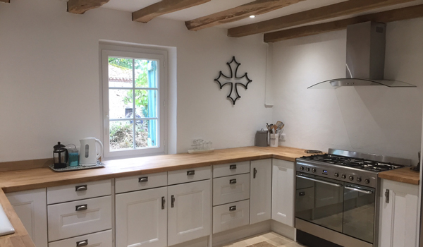 This U-shaped kitchen has plenty on work surface and storage space.
