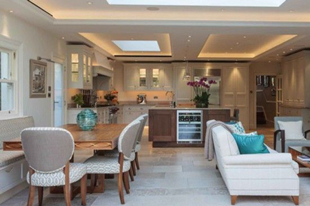 Open plan kitchens design offer a highly sociable solution for your home.