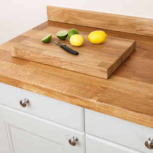 How to Buy Worktops for Solid Oak Kitchens